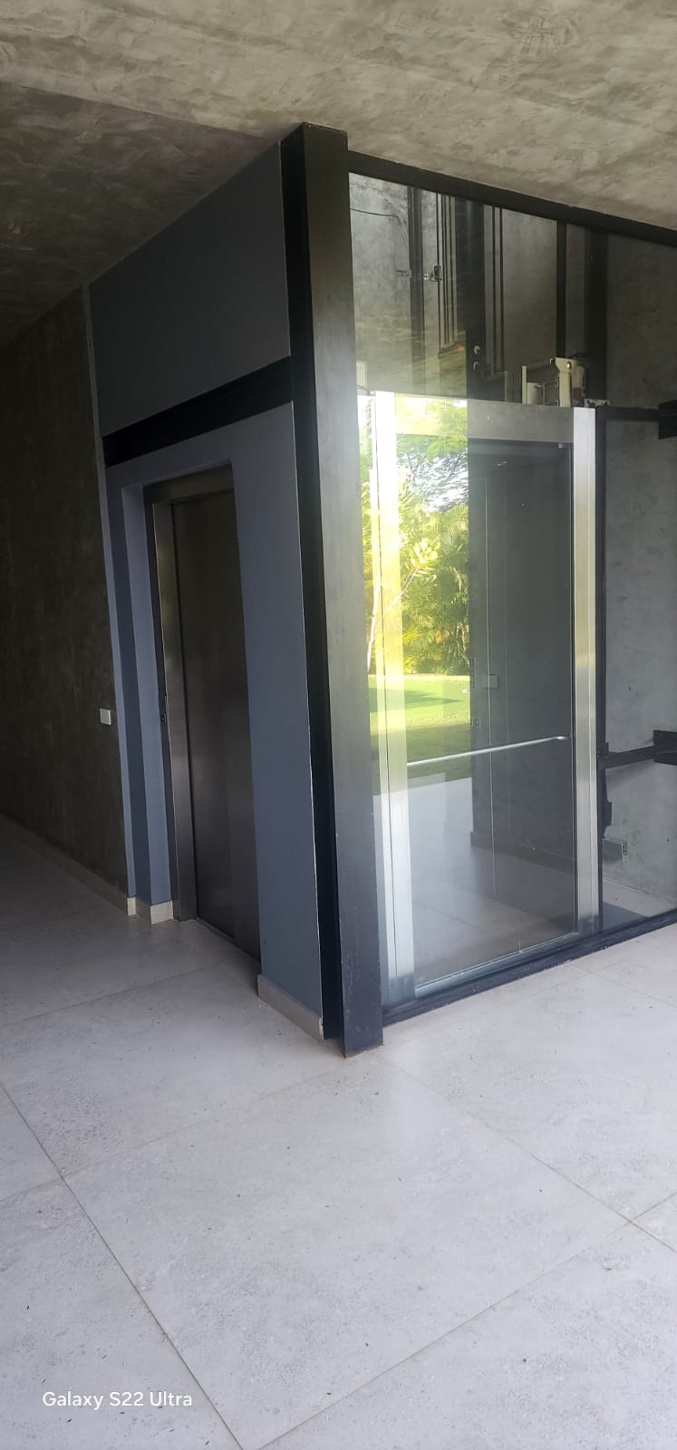 Cabina Acristalada en Aleación de Aluminio